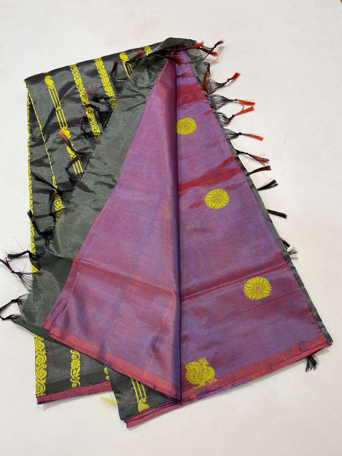 10 yards vaalai pattu saree
