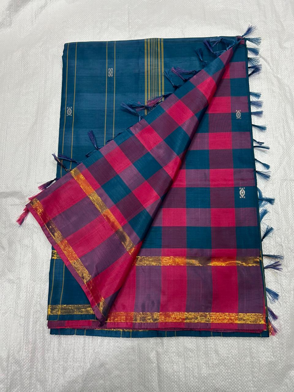 10 yard vaalai pattu checked madisar saree