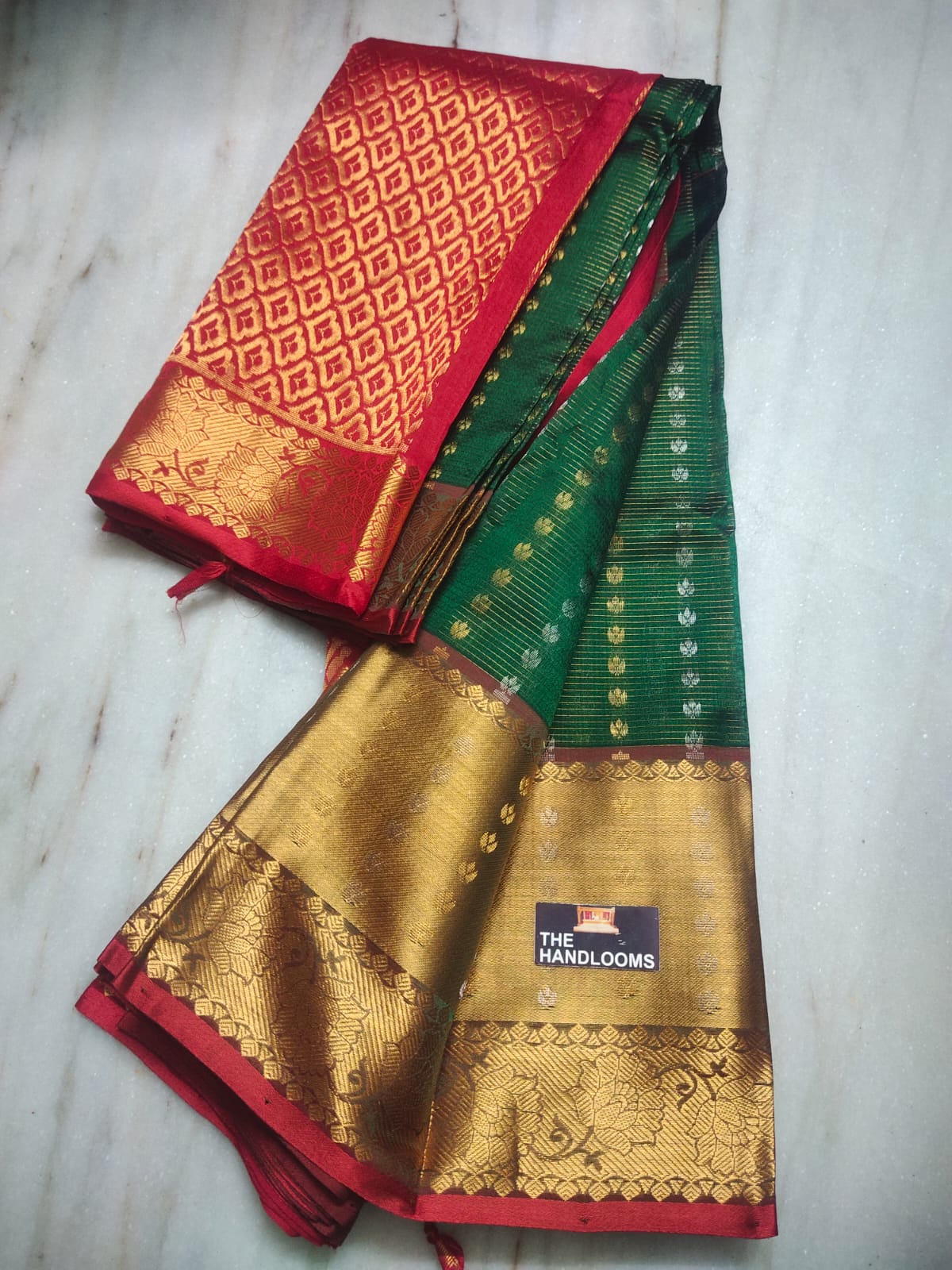 Mangalagiri pure kuppatam pattu kanchi border butta work saree