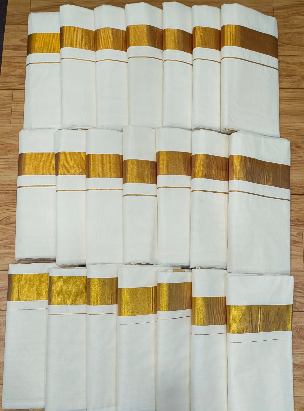 Kerala kasavu cotton saree
