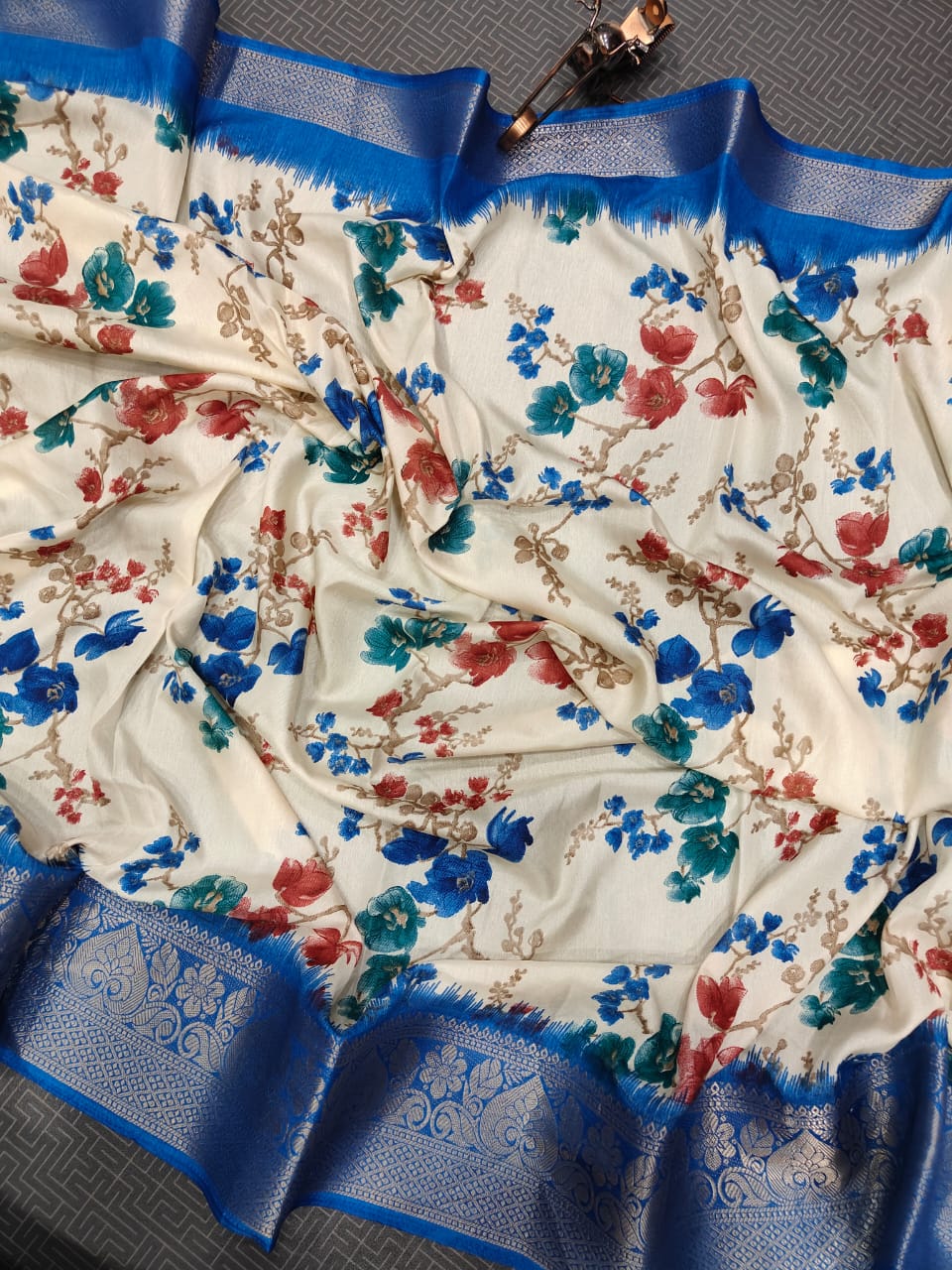 Dola Soft Silk Saree
