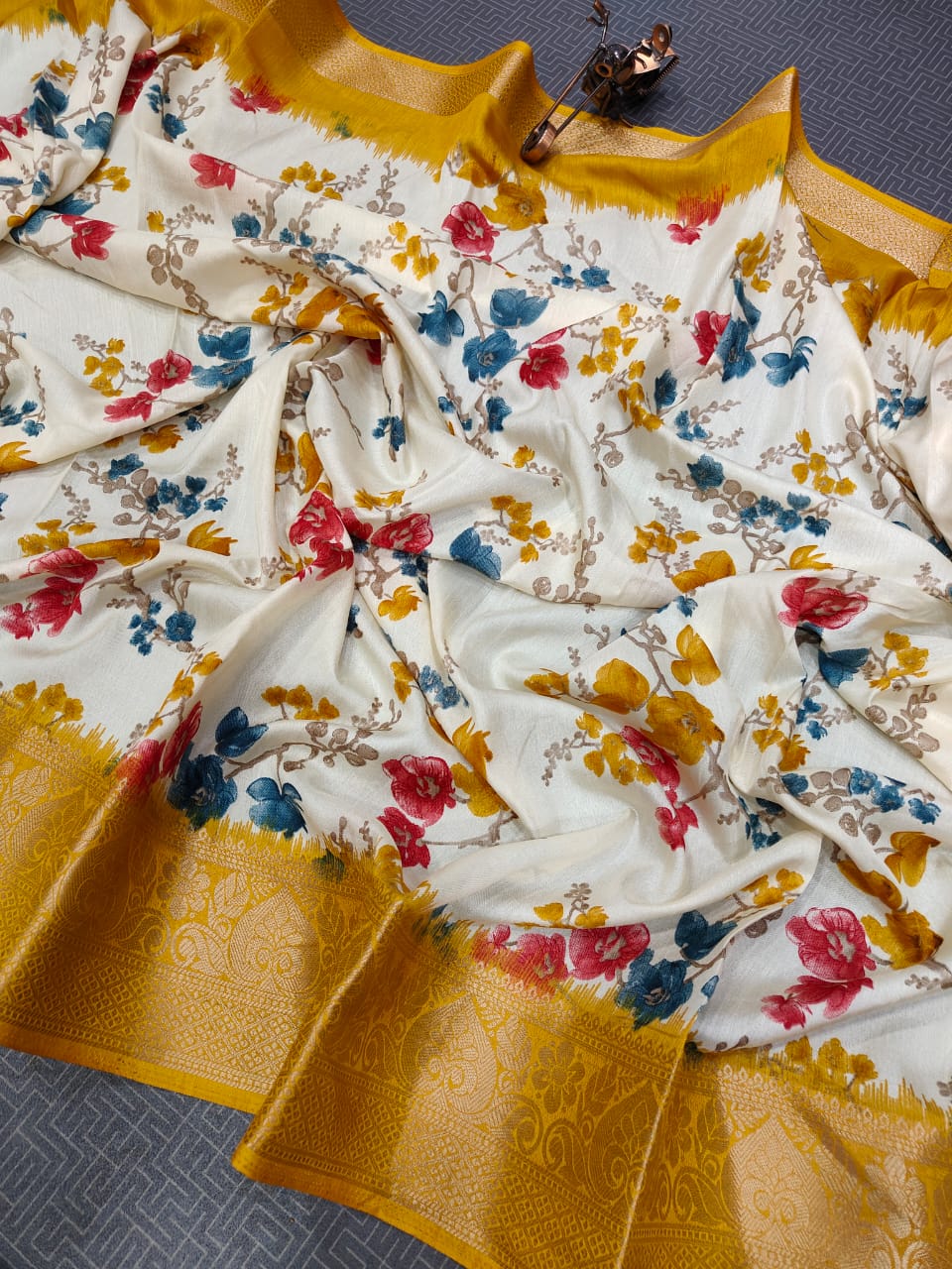 Dola Soft Silk Saree