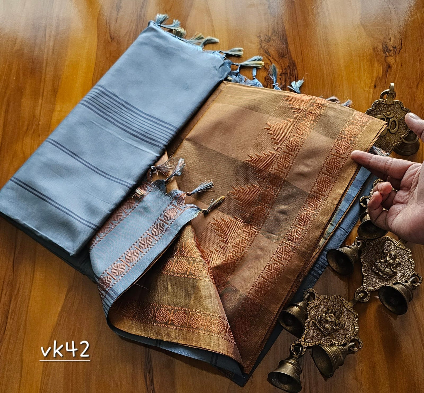 Kanchi Copper Vazhai Pattu Saree