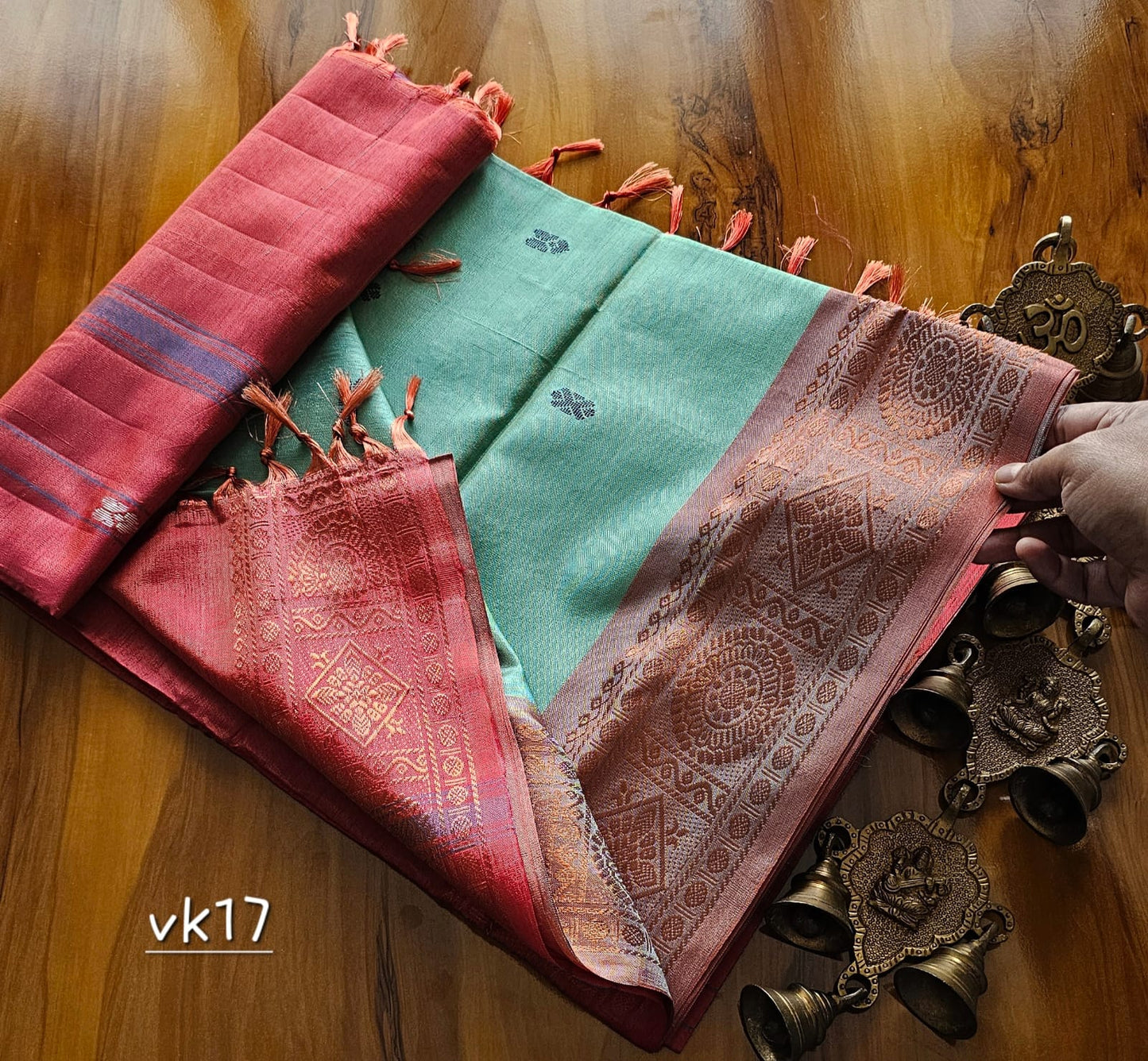 Kanchi Copper Vazhai Pattu Saree