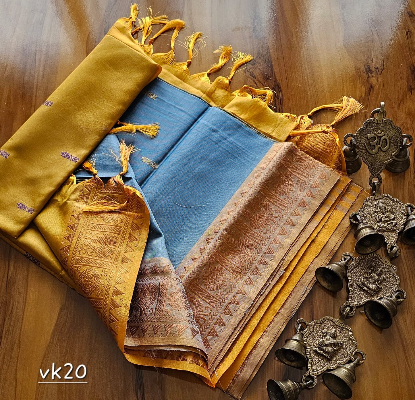 Kanchi Copper Vazhai Pattu Saree