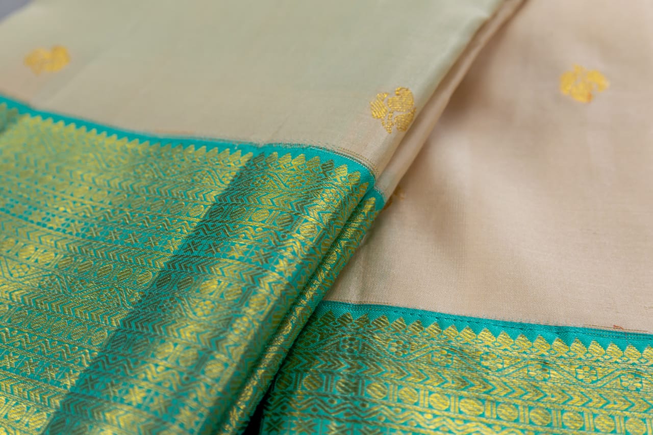 Kanchipuram Kadaiyal Weave Silk Saree