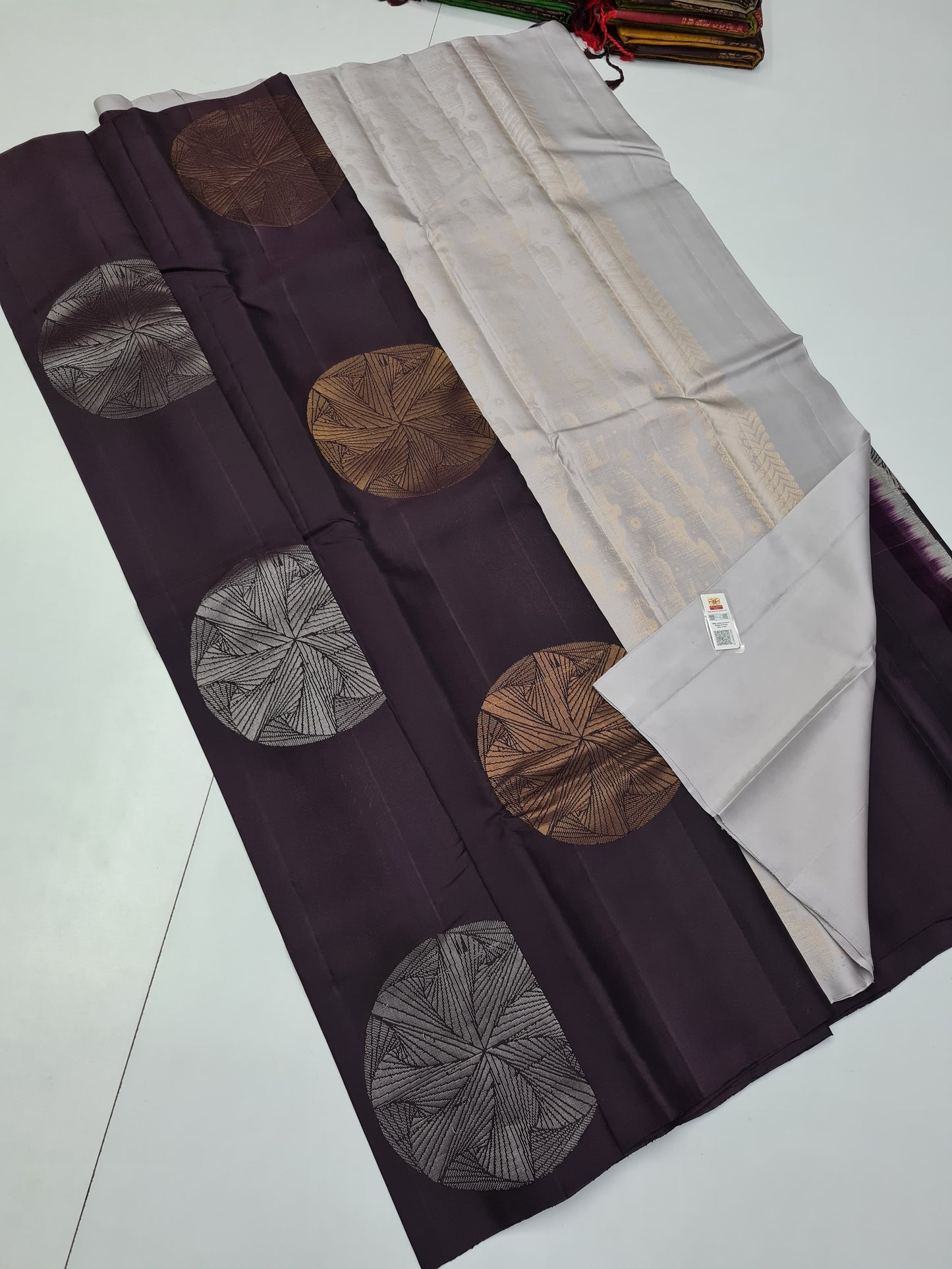 Kanchipuram Pure Borderless Soft Silk Saree