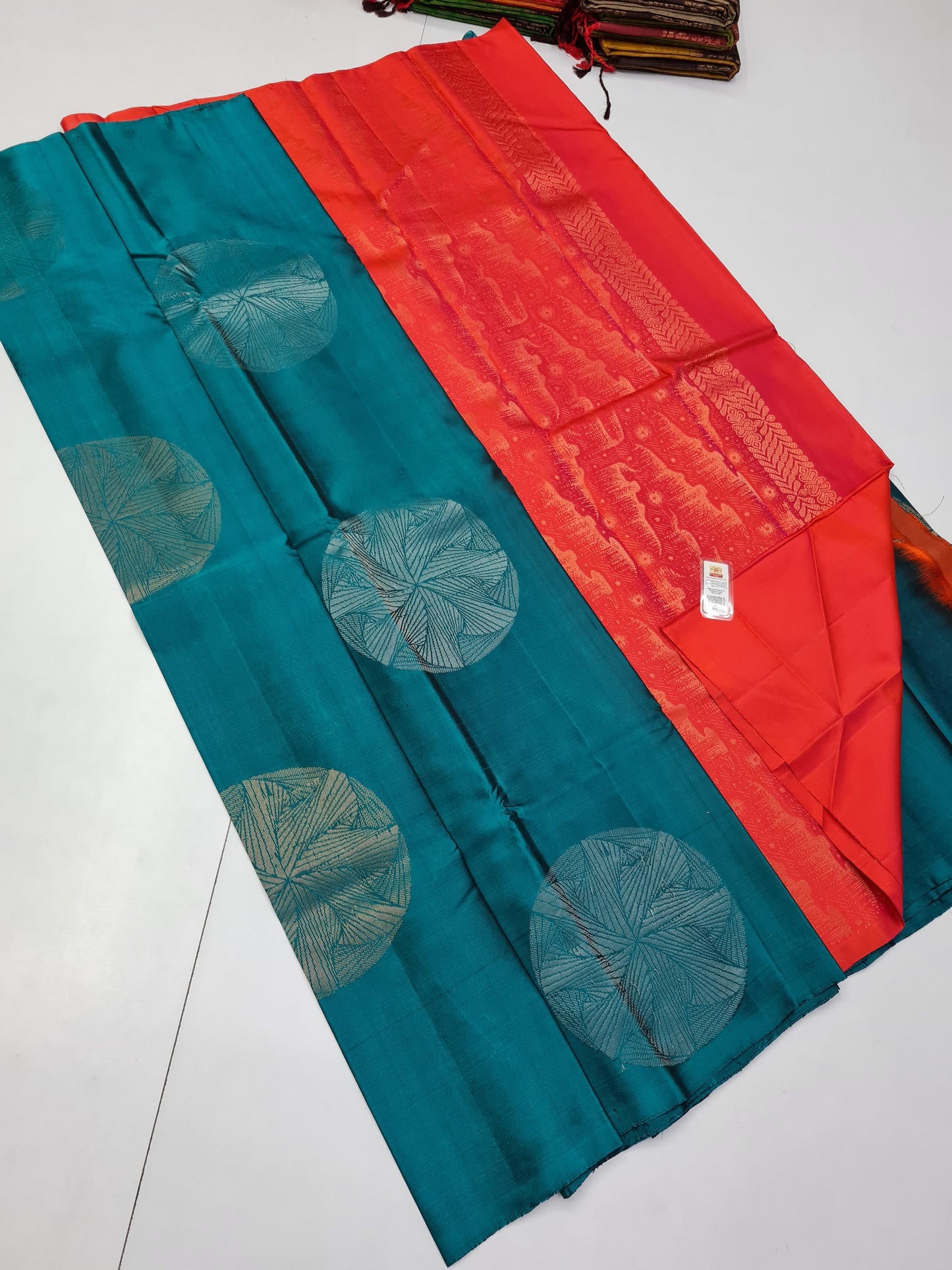 Kanchipuram Pure Borderless Soft Silk Saree