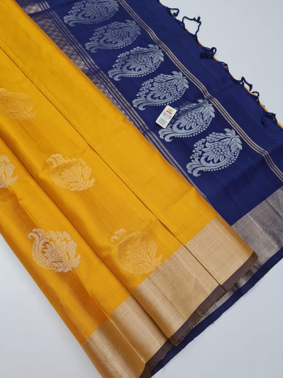 Kanchipuram Pure Tissue Border Soft Silk Saree