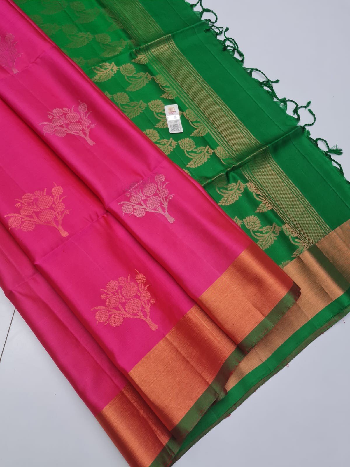 Kanchipuram Pure Tissue Border Soft Silk Saree