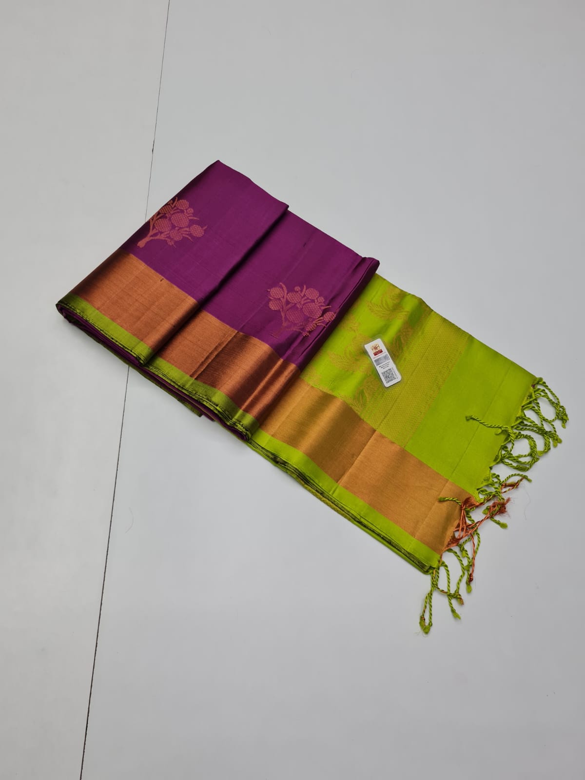 Kanchipuram Pure Tissue Border Soft Silk Saree