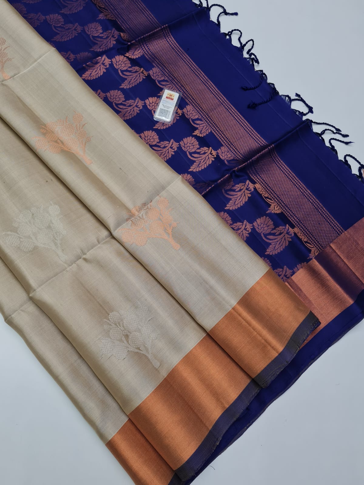 Kanchipuram Pure Tissue Border Soft Silk Saree