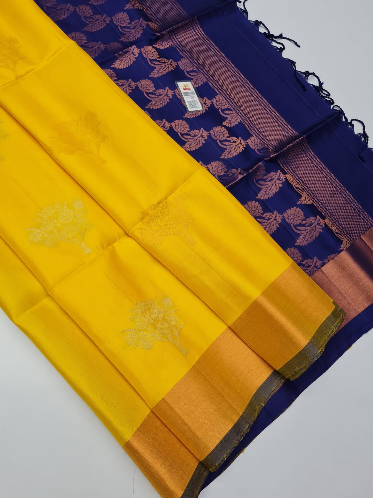 Kanchipuram Pure Tissue Border Soft Silk Saree