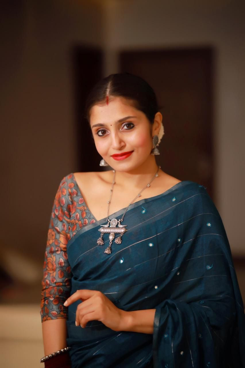 Linen with zari weaving checked saree