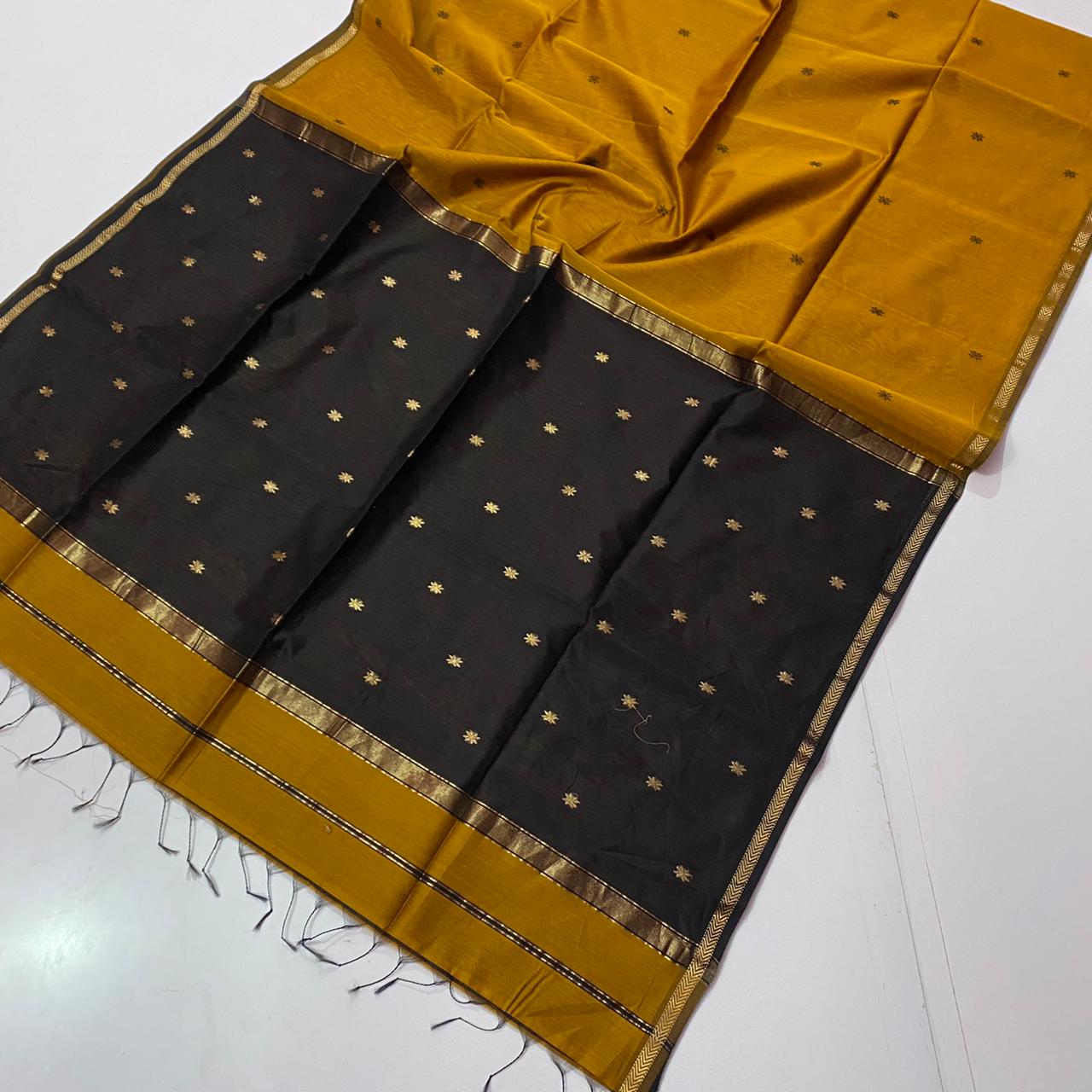 Maheshwari Star Butta Work on Saree