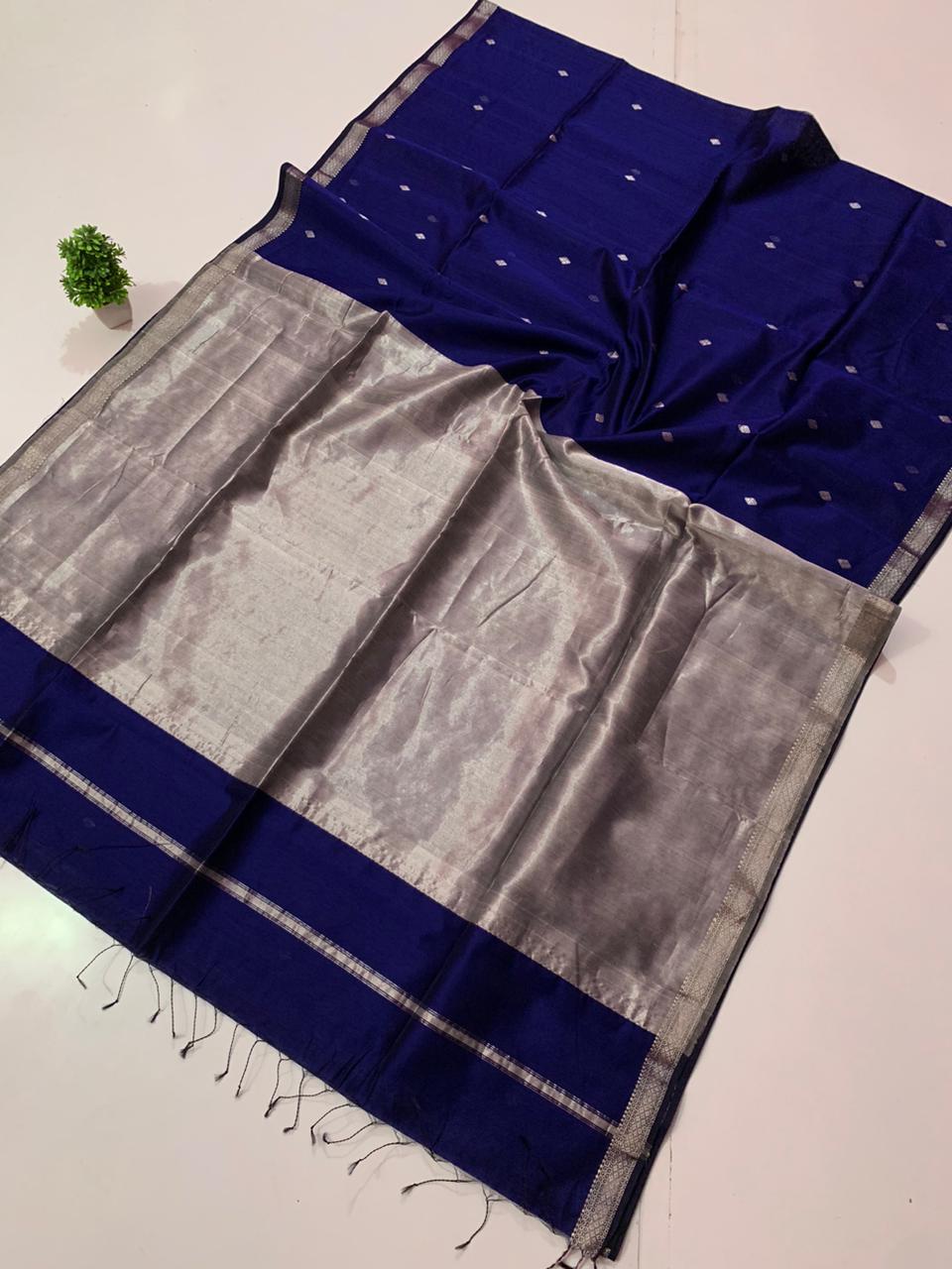 Maheshwari Silver Border Saree