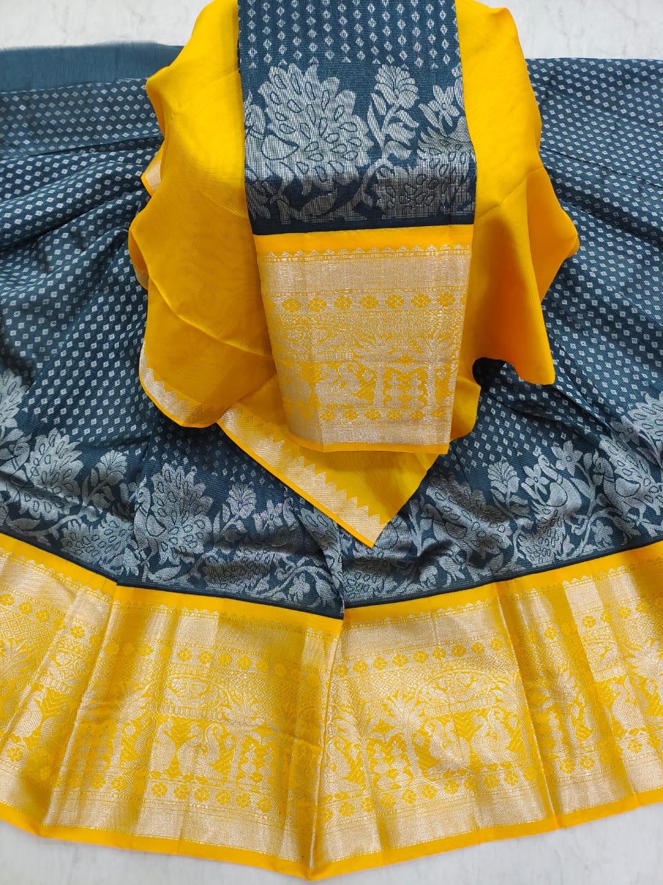 Mangalagiri pattu kuppadam kanchi border lehenga material
