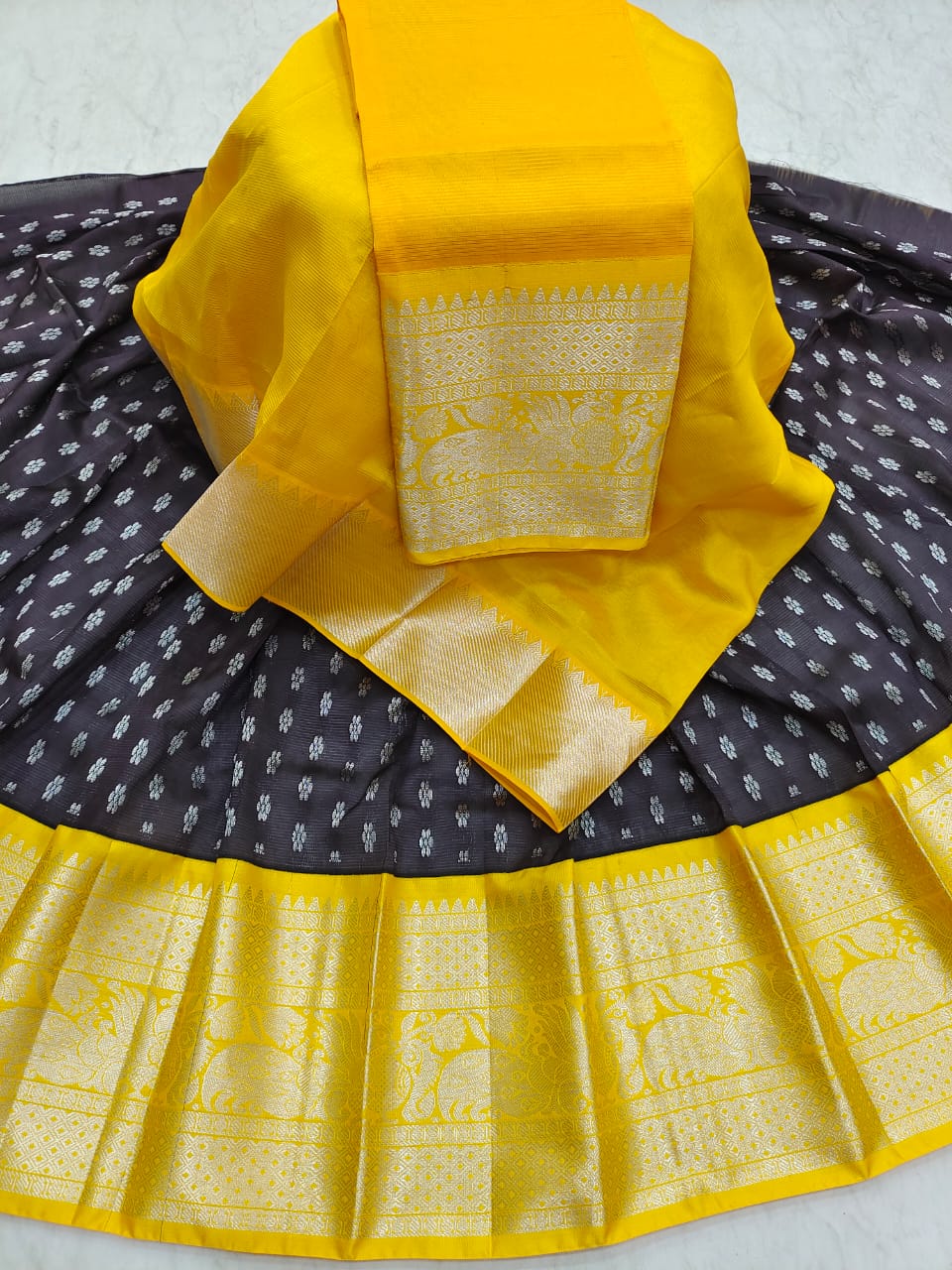 Mangalagiri pattu kuppadam kanchi border lehenga material