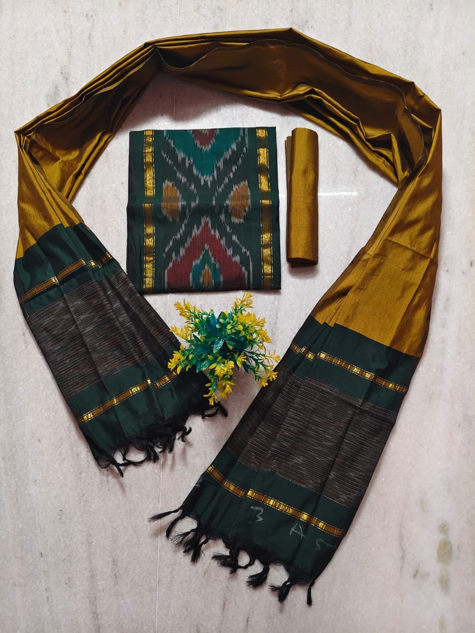 Mangalagiri pattu pochampalli border dress material set