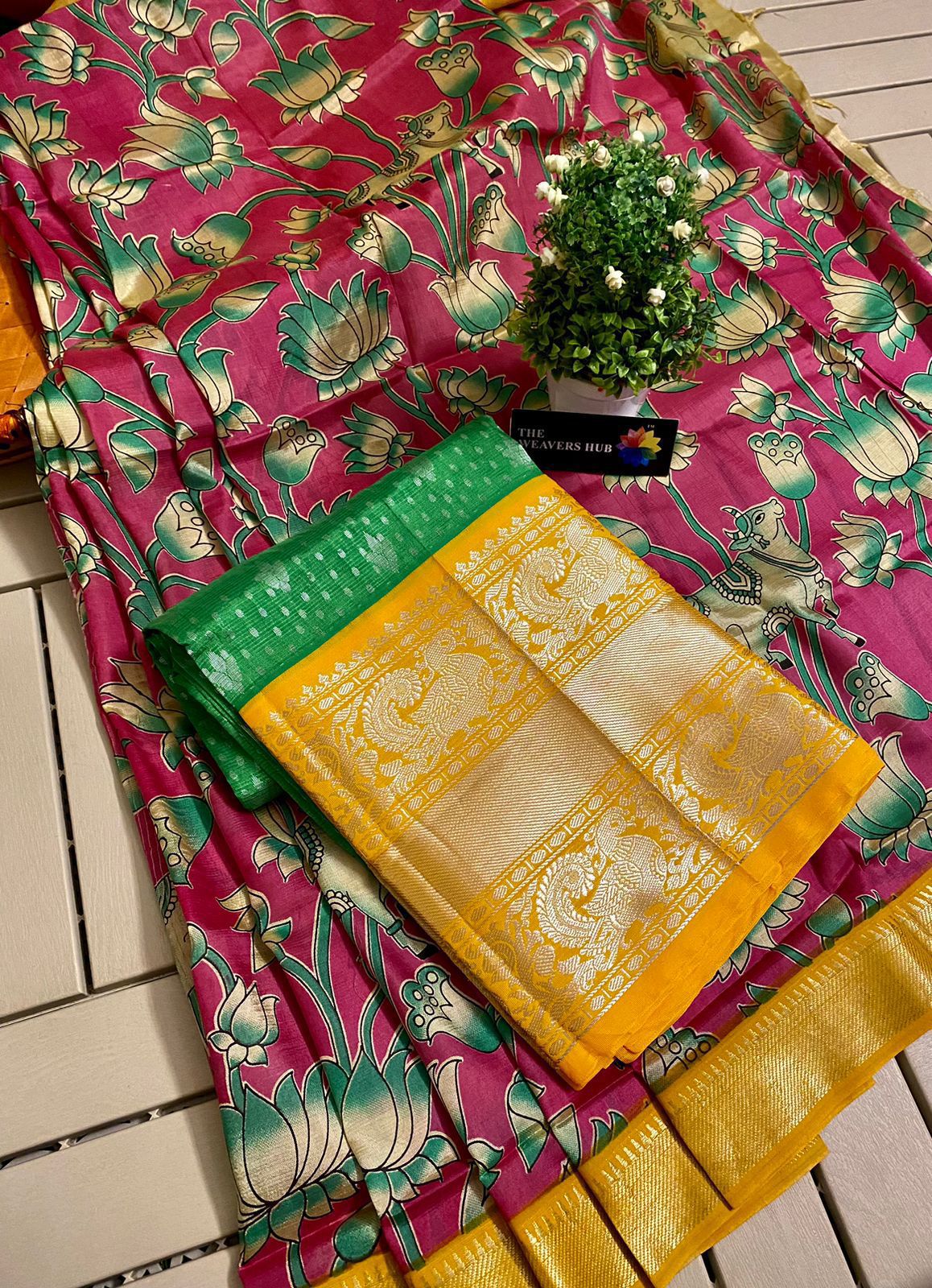 Mangalgiri Kuppadam Pattu Lehenga With Hand-Painted Pen Kalamkari Dupatta