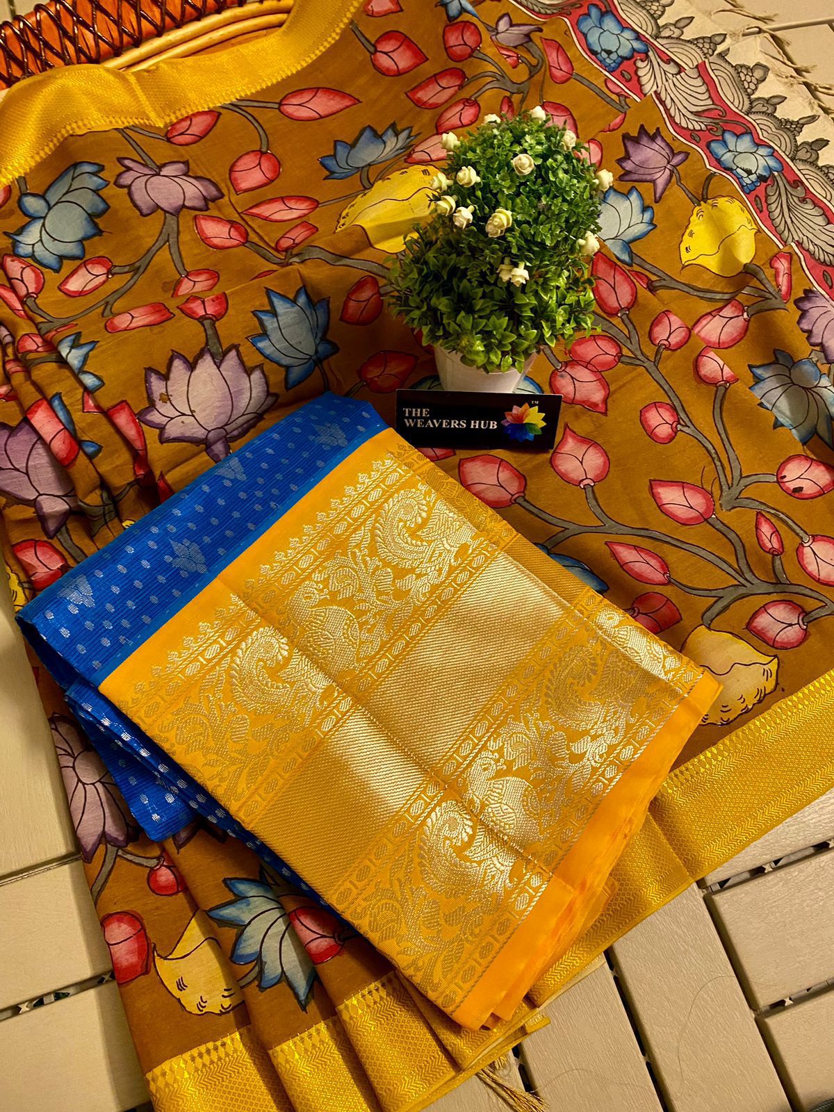 Mangalgiri Kuppadam Pattu Lehenga With Hand-Painted Pen Kalamkari Dupatta