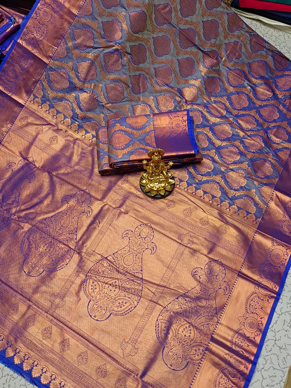Nikki Galrani Inspired Semi Silk Saree
