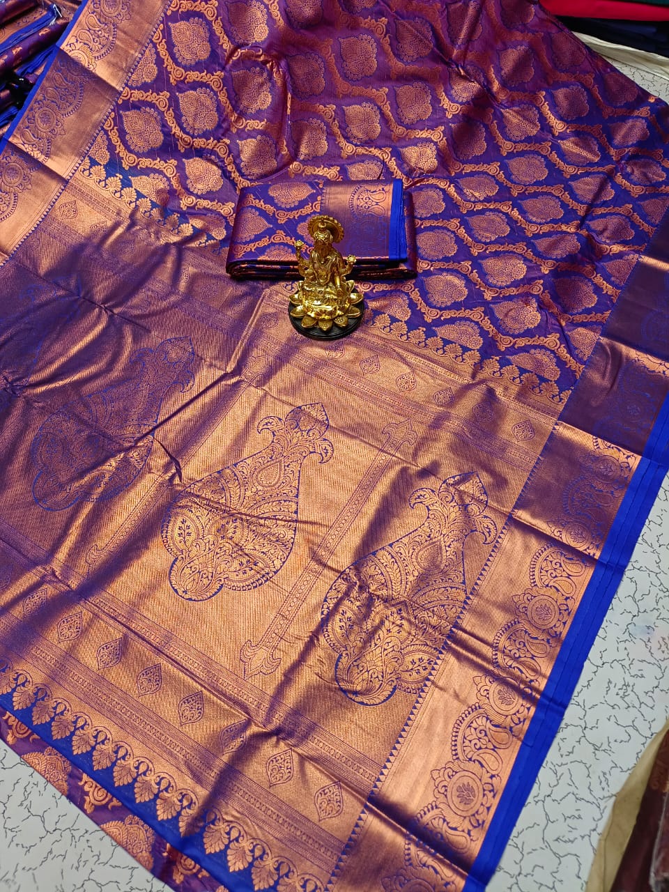 Nikki Galrani Inspired Semi Silk Saree