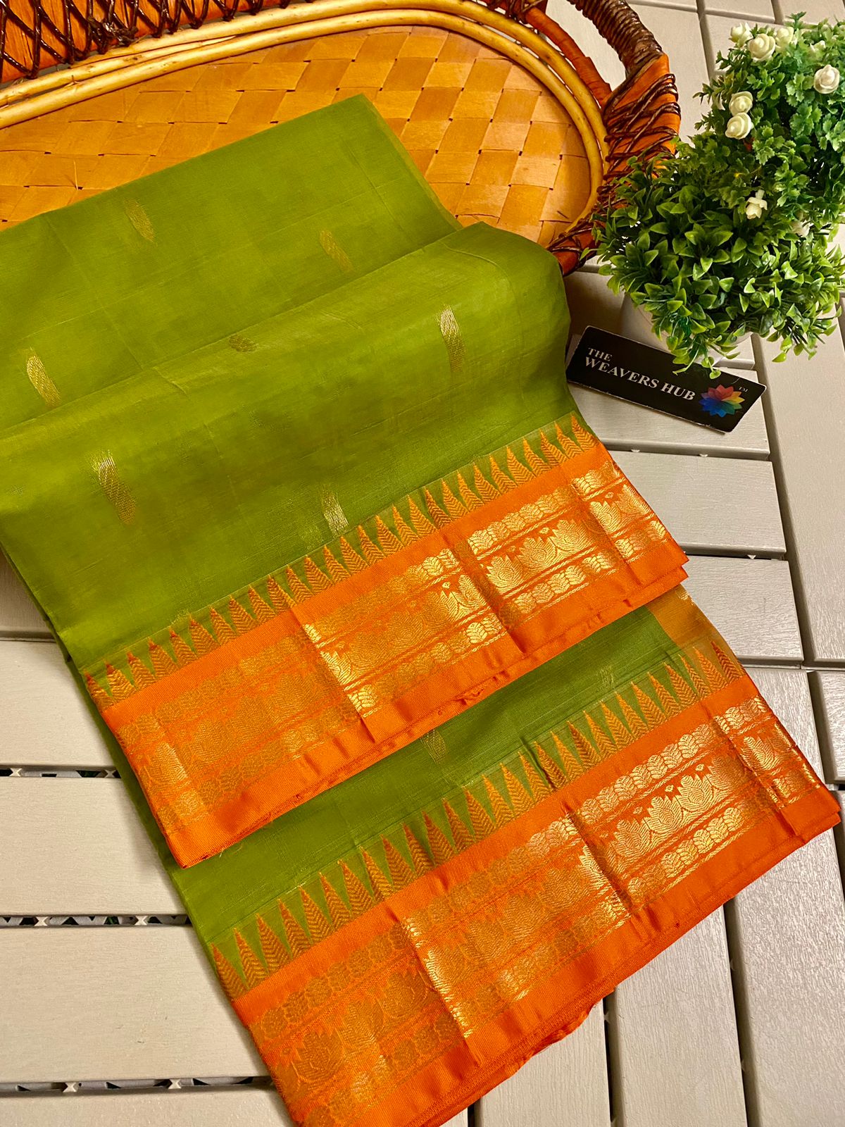 Pure Handloom Gadwal Cotton Saree