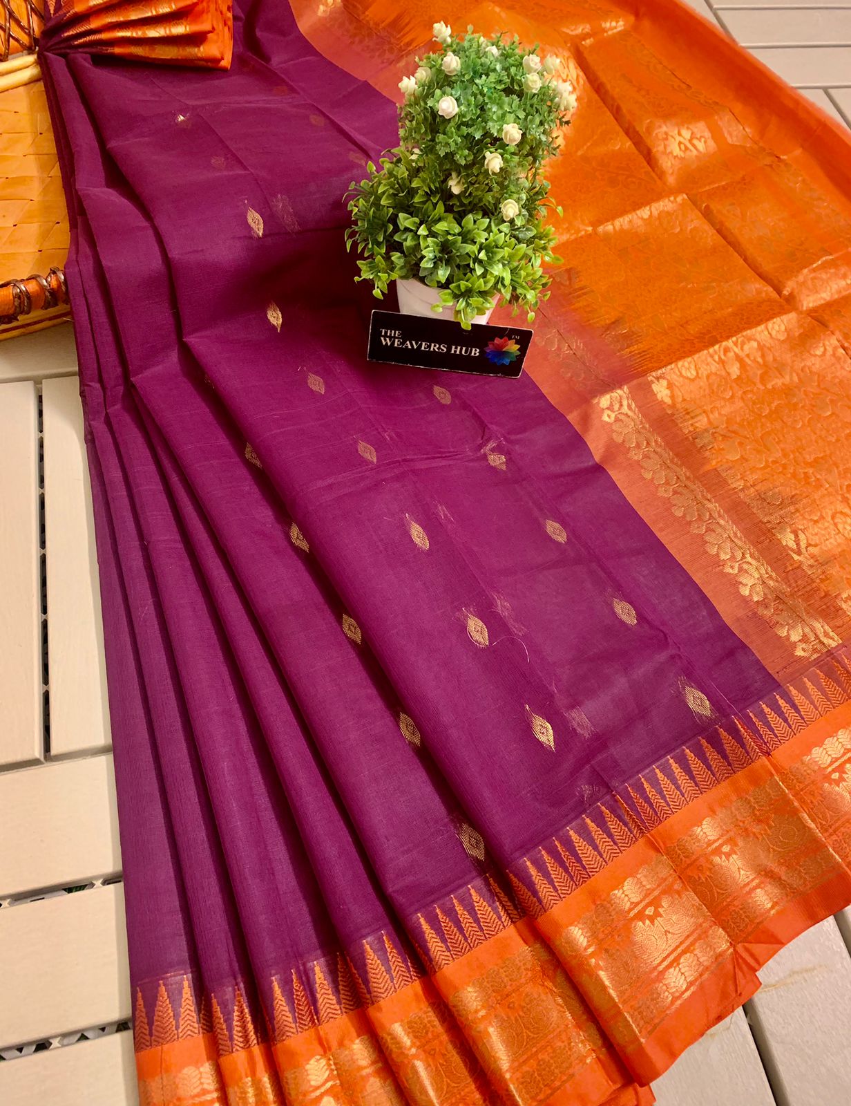 Pure Handloom Gadwal Cotton Saree