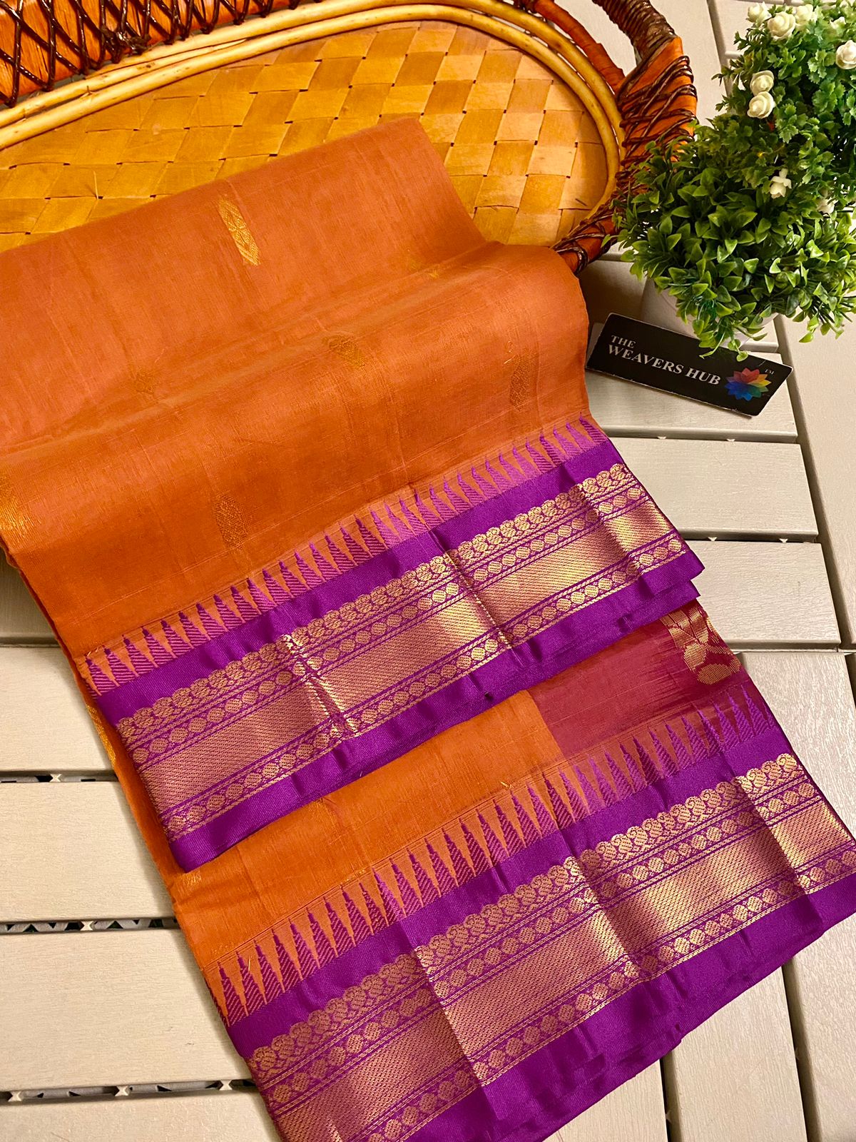 Pure Handloom Gadwal Cotton Saree