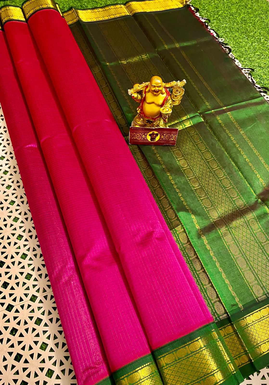 Pure Handloom Gadwal Korvai Pattu Saree