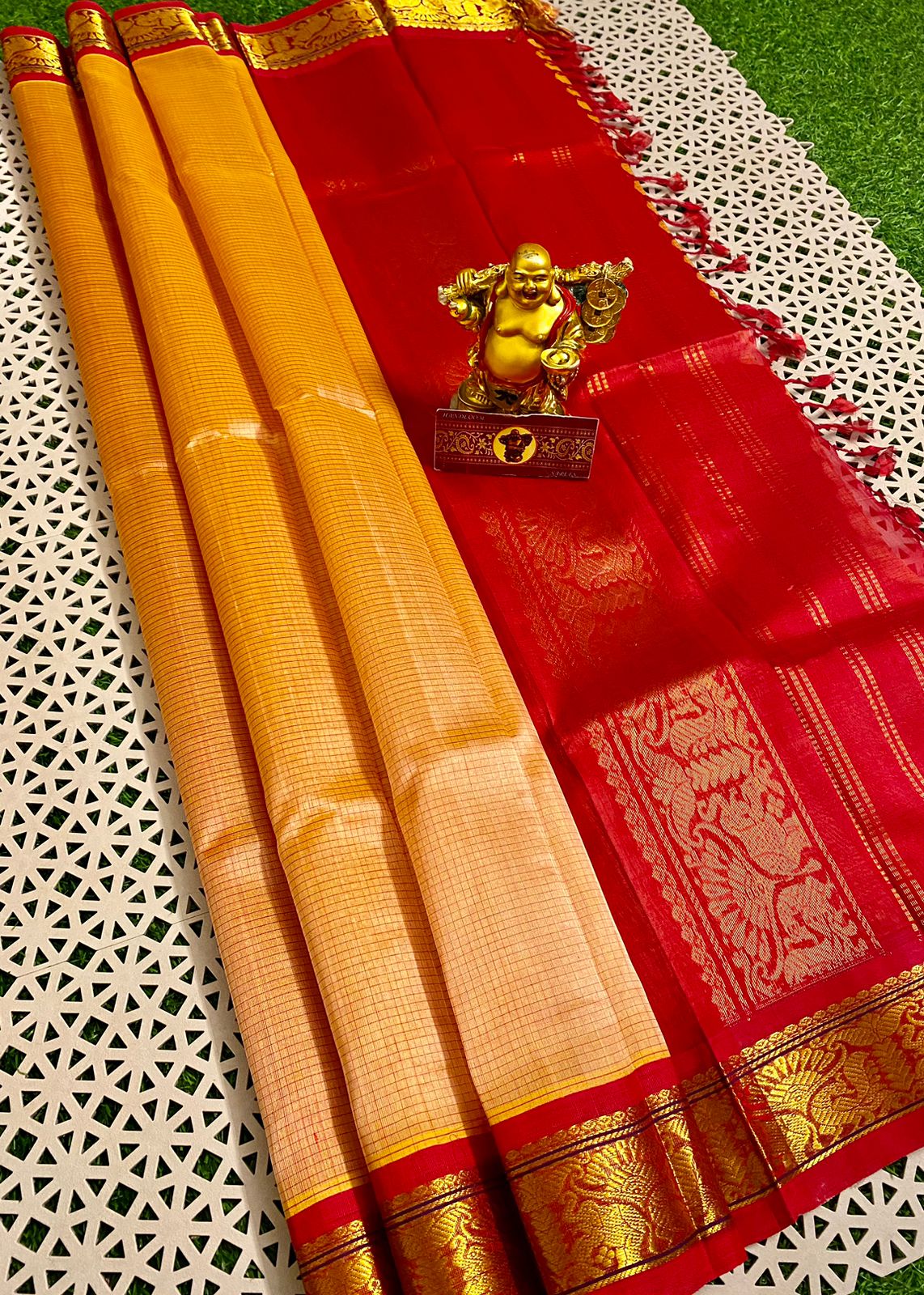 Pure Handloom Gadwal Korvai Pattu Saree
