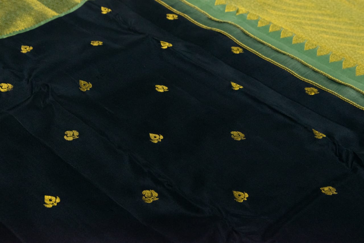 Pure Kanchipuram Black With Green Colour Silk Saree