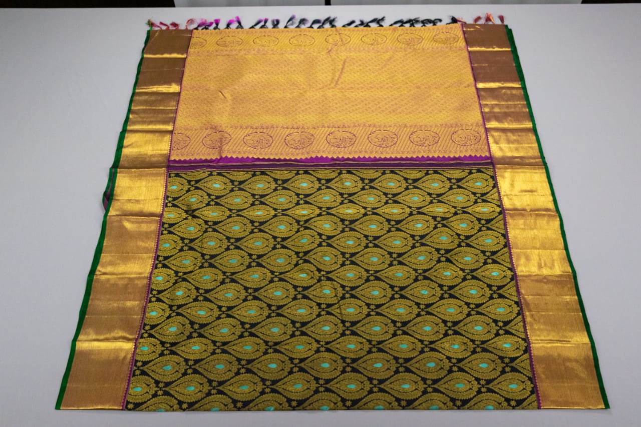 Pure Kanchipuram Black With Magenta Colour Silk Saree