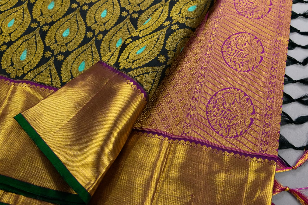 Pure Kanchipuram Black With Magenta Colour Silk Saree