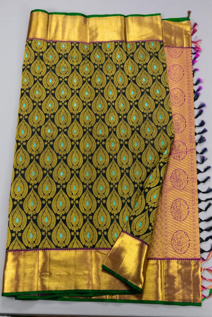 Pure Kanchipuram Black With Magenta Colour Silk Saree