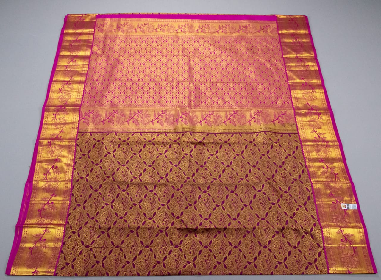 Pure Kanchipuram Nagapalam With Rani Pink Colour Silk Saree