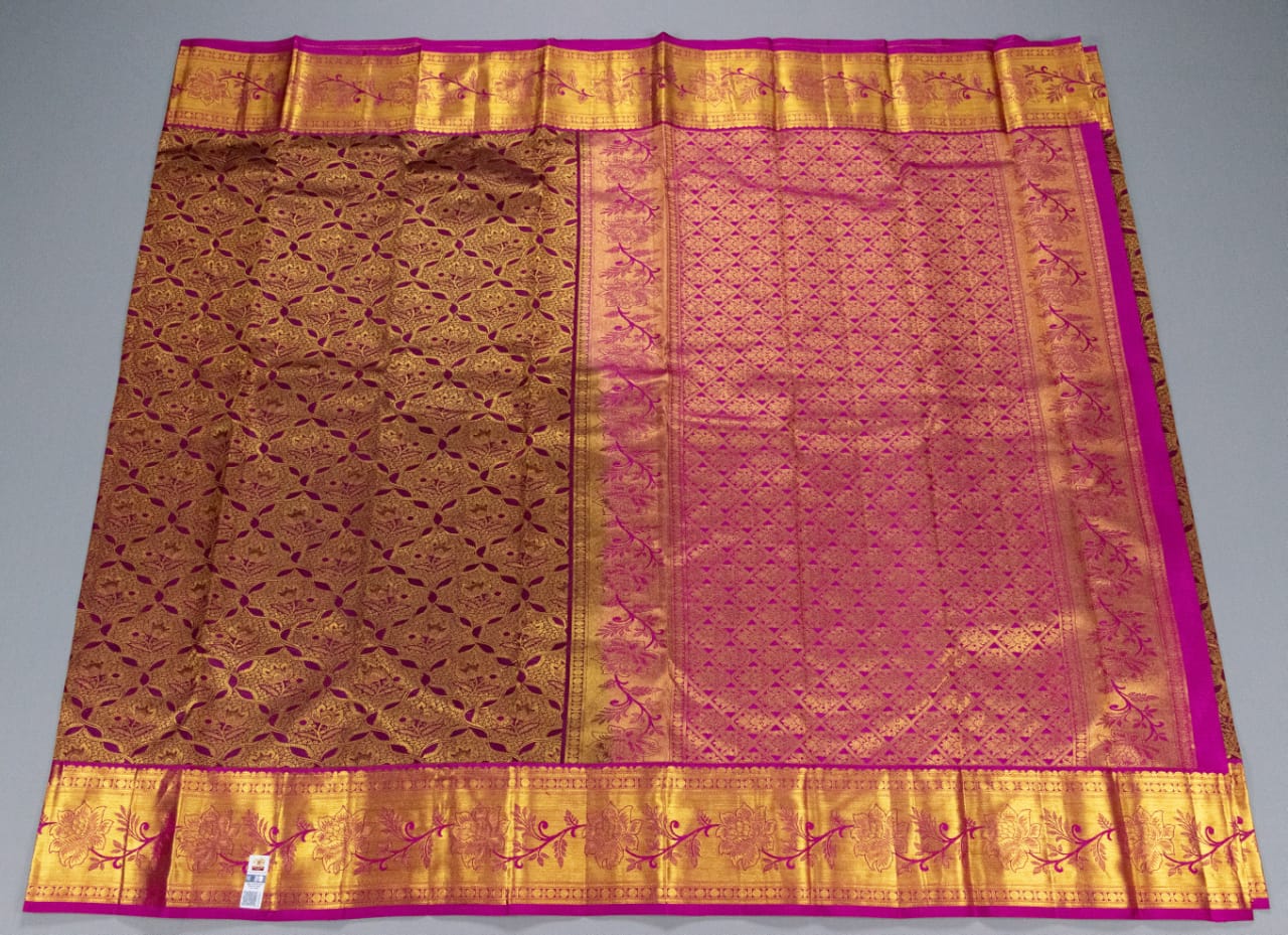 Pure Kanchipuram Nagapalam With Rani Pink Colour Silk Saree