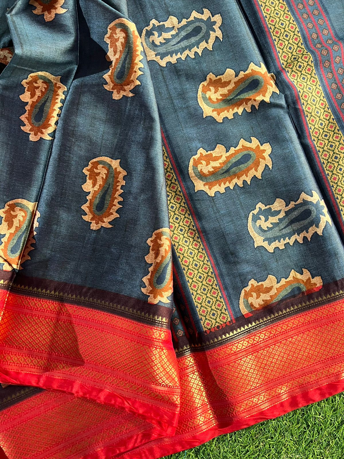 Soft and Smooth Floral Digital Printed Gadwal Silk Saree