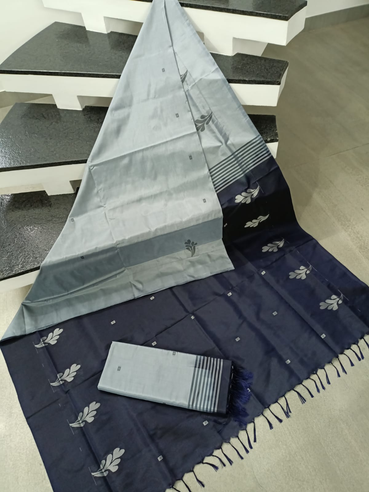 Vaalai Pattu Saree