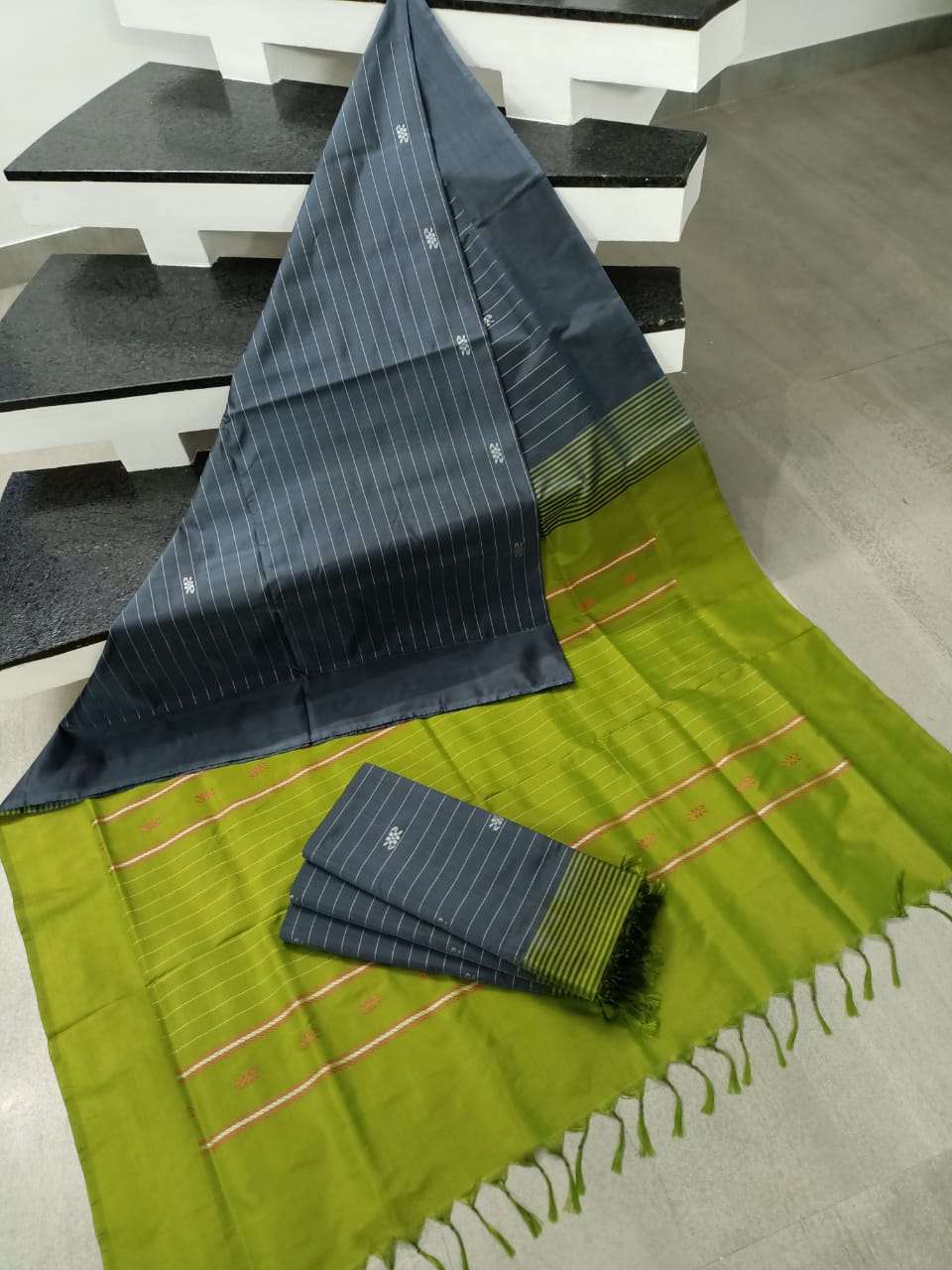 Vaalai Pattu Saree
