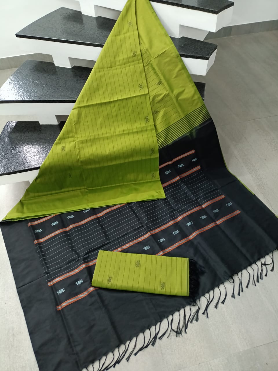 Vaalai Pattu Saree