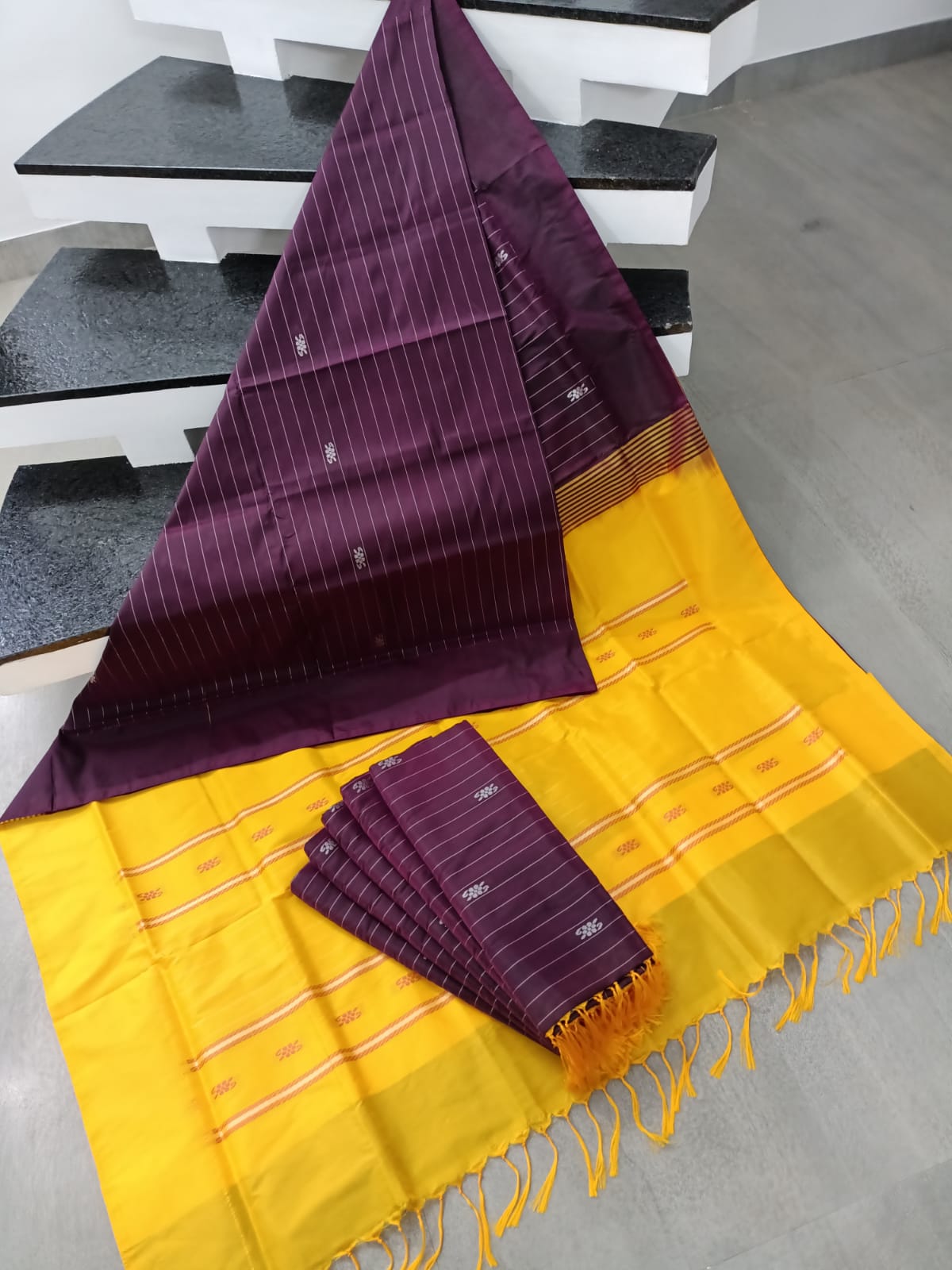 Vaalai Pattu Saree