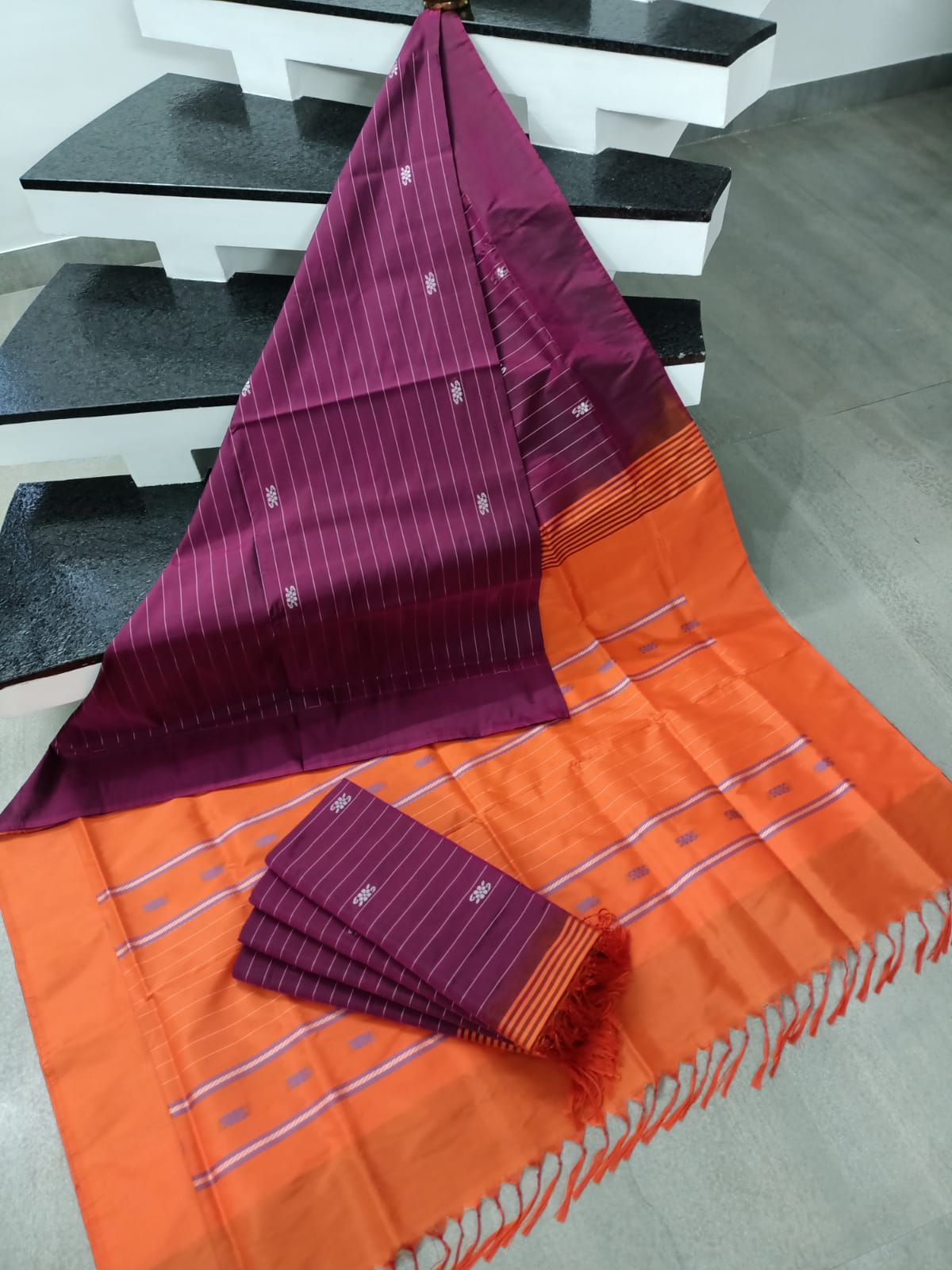 Vaalai Pattu Saree