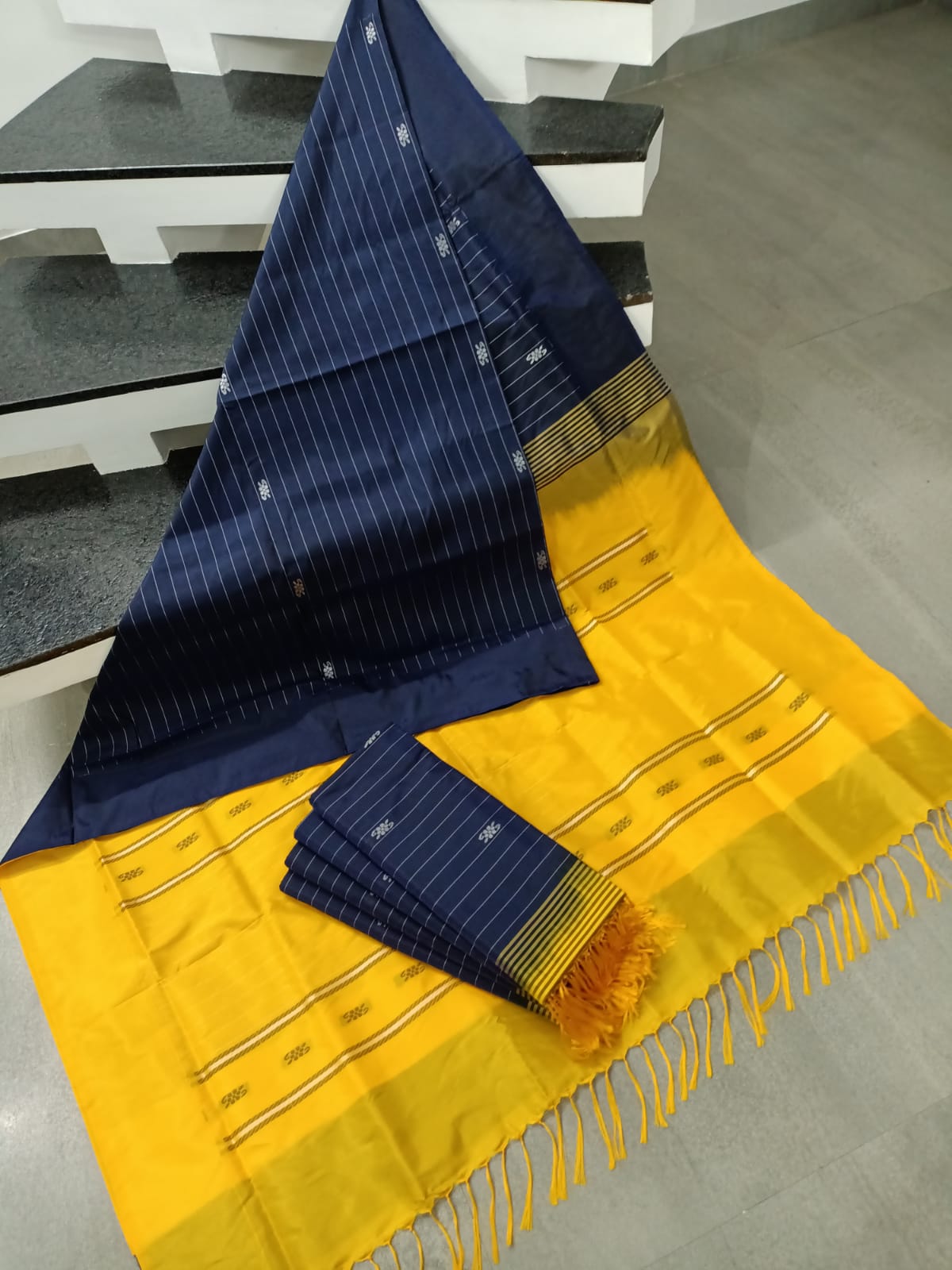 Vaalai Pattu Saree