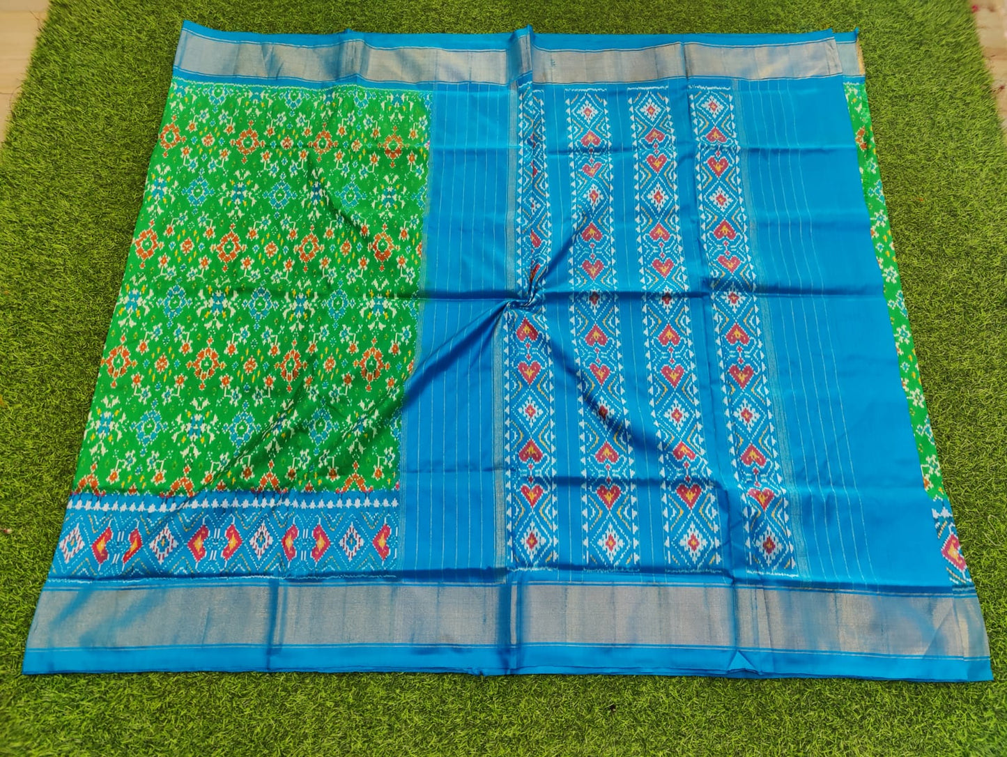 Ikkat pure silk saree - Vannamayil Fashions
