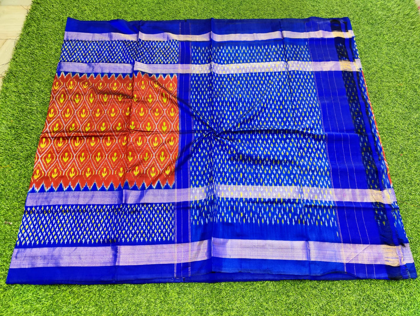 Ikkat pure silk saree - Vannamayil Fashions