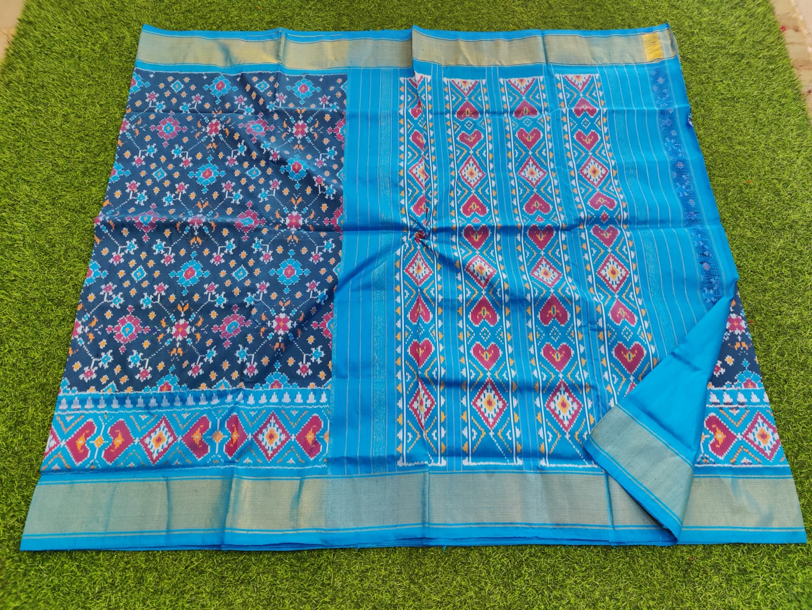 Ikkat pure silk saree - Vannamayil Fashions