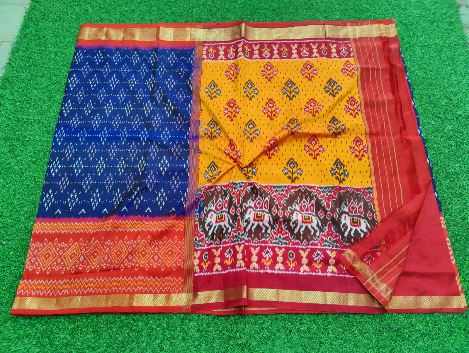 Ikkat pure silk saree - Vannamayil Fashions