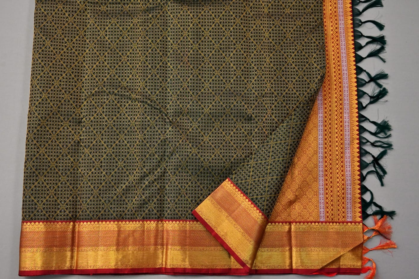Kanchipuram handloom pure silk in bottle green and maroon color saree - Vannamayil Fashions